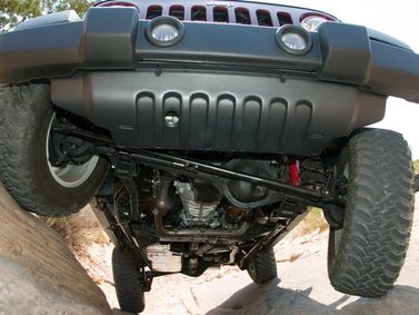 Jeep Wrangler III (JK)، دفع رباعي 3 أبواب — الجزء الأمامي من السيارة عن قرب