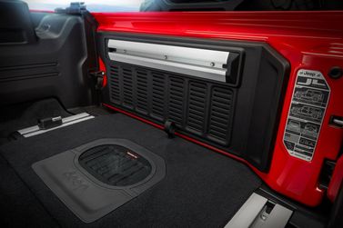 Jeep Wrangler IV (JL)، دفع رباعي 3 أبواب — حجرة الأمتعة