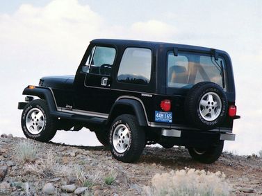 Jeep Wrangler I (YJ)، دفع رباعي خارجي — منظر خلفي أيسر