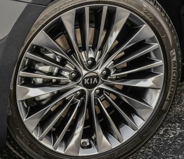 Kia Cadenza II, Седан — колёсный диск