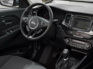 Kia Carens III (RP)، فان مدمج — منطقة السائق