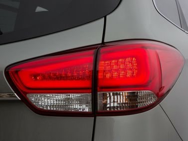 Kia Carens III (RP)، فان مدمج — المصباح الخلفي