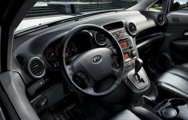 Kia Carens II (الأمم المتحدة)، فان مدمج — منطقة السائق