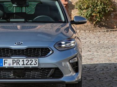Kia Ceed III, Универсал 5 дв. — вид спереди справа