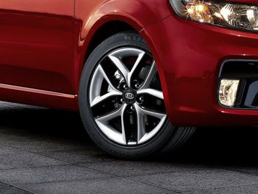 Kia Cerato ثانياً، كوبيه — جنط العجلة