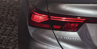 Kia Cerato فيس ليفت IV، سيدان — المصباح الخلفي