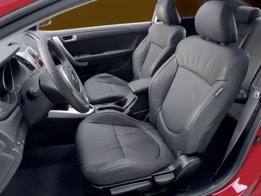 Kia Forte I، كوبيه — منظر عام للمقصورة