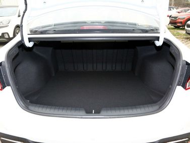 Kia Forte (السوق الصينية) I، سيدان — حجرة الأمتعة