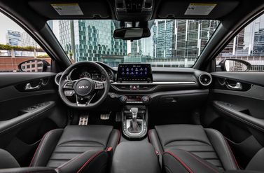 Kia Forte III Рестайлинг, Седан — общий вид салона