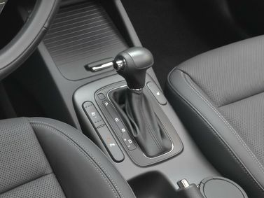 Kia K3 I، سيدان — محدد ناقل الحركة