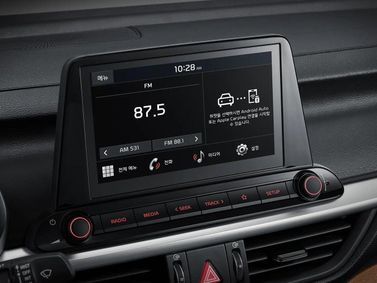 Kia K3 فيس ليفت الثاني، هاتشباك 5 أبواب — شاشة نظام المعلومات والترفيه