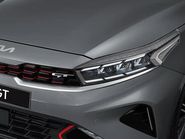 Kia K3 فيس ليفت الثاني، هاتشباك 5 أبواب — المصباح الأمامي