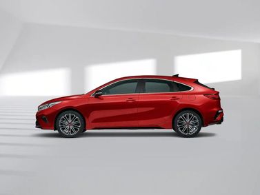 Kia K3 فيس ليفت الثاني، هاتشباك 5 أبواب — منظر من الجانب الأيسر