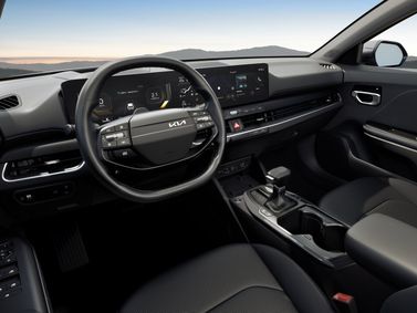 Kia K4، واجون 5 أبواب Sportswagon — منطقة السائق