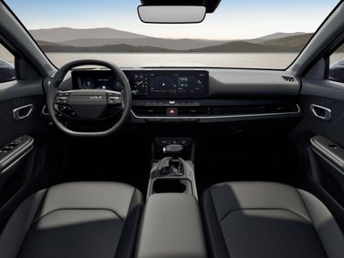 Kia K4، واجون 5 أبواب Sportswagon — منطقة السائق