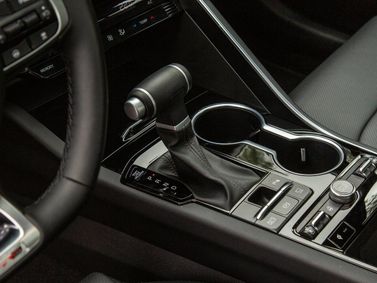 Kia K5 ثالثاً، سيدان — محدد ناقل الحركة
