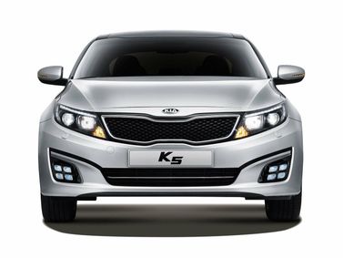 Kia K5 أنا فيس ليفت، سيدان — منظر أمامي