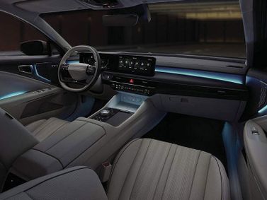 Kia K8 I Рестайлинг, Седан — общий вид салона