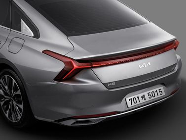 Kia K8 I، سيدان — الجزء الخلفي من السيارة عن قرب