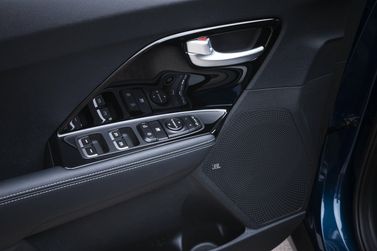 Kia Niro I, Внедорожник 5 дв. — деталь интерьера