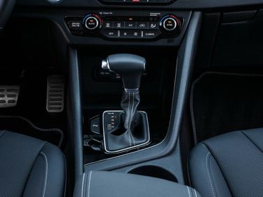 Kia Niro I, Внедорожник 5 дв. — селектор коробки передач