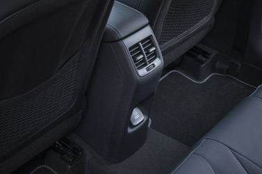 Kia Niro I, Внедорожник 5 дв. — деталь интерьера