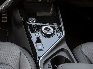 Kia Niro II, Внедорожник 5 дв. — центральная консоль