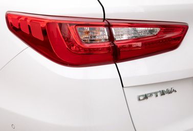 Kia Optima IV Рестайлинг, Универсал 5 дв. — задний фонарь
