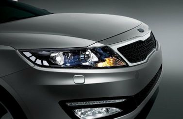 Kia Optima ثالثاً، سيدان — الجزء الأمامي من السيارة عن قرب