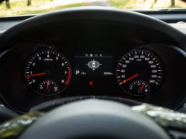Kia Optima فيس ليفت IV، سيدان — لوحة العدادات