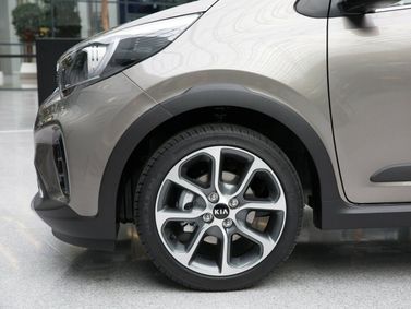 Kia Picanto ثالثاً، هاتشباك 5 أبواب X-line — جنط العجلة