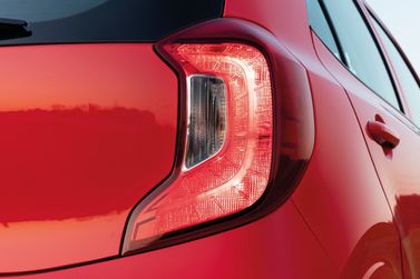Kia Picanto III Рестайлинг, Хэтчбек 5 дв. — задний фонарь