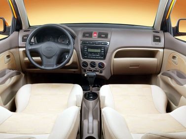 Kia Picanto I، هاتشباك 5 أبواب — لوحة القيادة