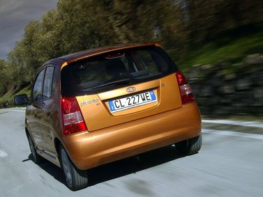 Kia Picanto I، هاتشباك 5 أبواب — منظر خلفي أيسر