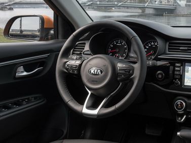 Kia Rio رابعاً، هاتشباك 5 أبواب X-Line — منطقة السائق