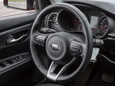 Kia Rio رابعاً، سيدان — عجلة القيادة