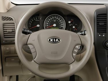 Kia Sedona ثانياً، ميني فان LWB — عجلة القيادة