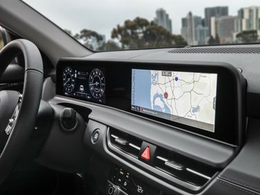 Kia Seltos أنا فيس ليفت، دفع رباعي 5 أبواب — شاشة نظام المعلومات والترفيه