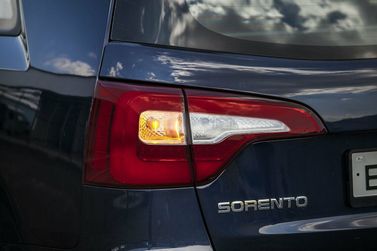Kia Sorento II Рестайлинг, Внедорожник 5 дв. — задний фонарь