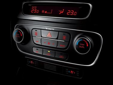 Kia Sorento II Рестайлинг, Внедорожник 5 дв. — центральная консоль