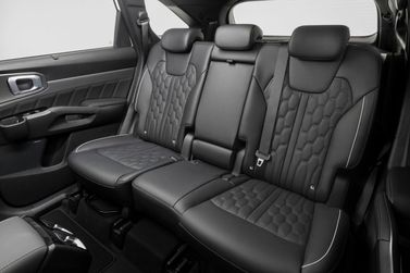 Kia Sorento IV, Внедорожник 5 дв. — задние сиденья
