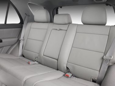 Kia Sorento I Рестайлинг, Внедорожник 5 дв. — задние сиденья