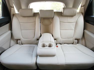 Kia Sorento II Рестайлинг, Внедорожник 5 дв. — задние сиденья