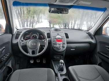 Kia Soul I، هاتشباك 5 أبواب — لوحة القيادة