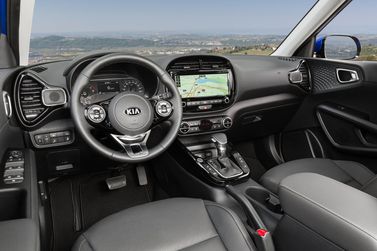 Kia Soul ثالثاً، هاتشباك 5 أبواب — لوحة القيادة