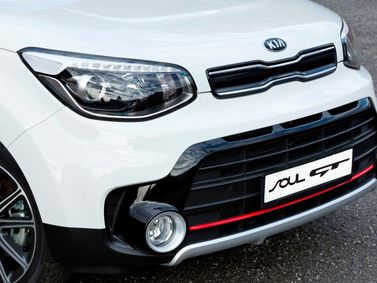 Kia Soul II Рестайлинг, Хэтчбек 5 дв. — передняя часть автомобиля крупным планом