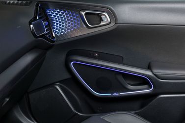 Kia Soul ثالثاً، هاتشباك 5 أبواب — تفصيل داخلي