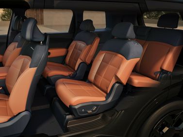 Kia Telluride II، دفع رباعي 5 أبواب — المقاعد الخلفية