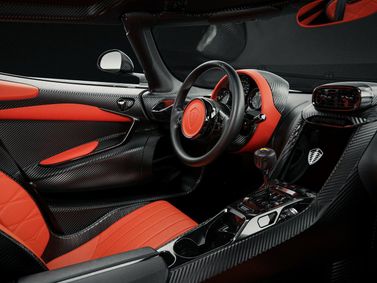 Koenigsegg CC850، تارغا — منطقة السائق