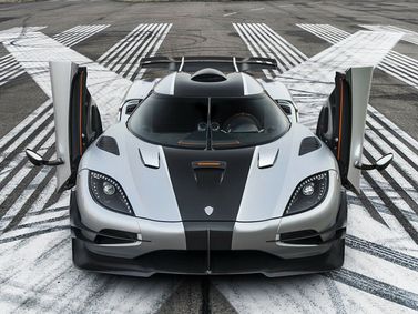 Koenigsegg One:1، كوبيه — منظر أمامي